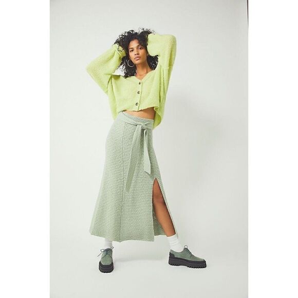 NEW FREE PEOPLE CLAUDIA RIBBED BLANKET SWEATER SKIRT W/ SLIT IN MINT JADE - Picture 1 of 3